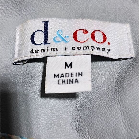 DENIM & CO (D & CO) Light Blue Leather Jacket - Size Medium - Picture 5 of 6